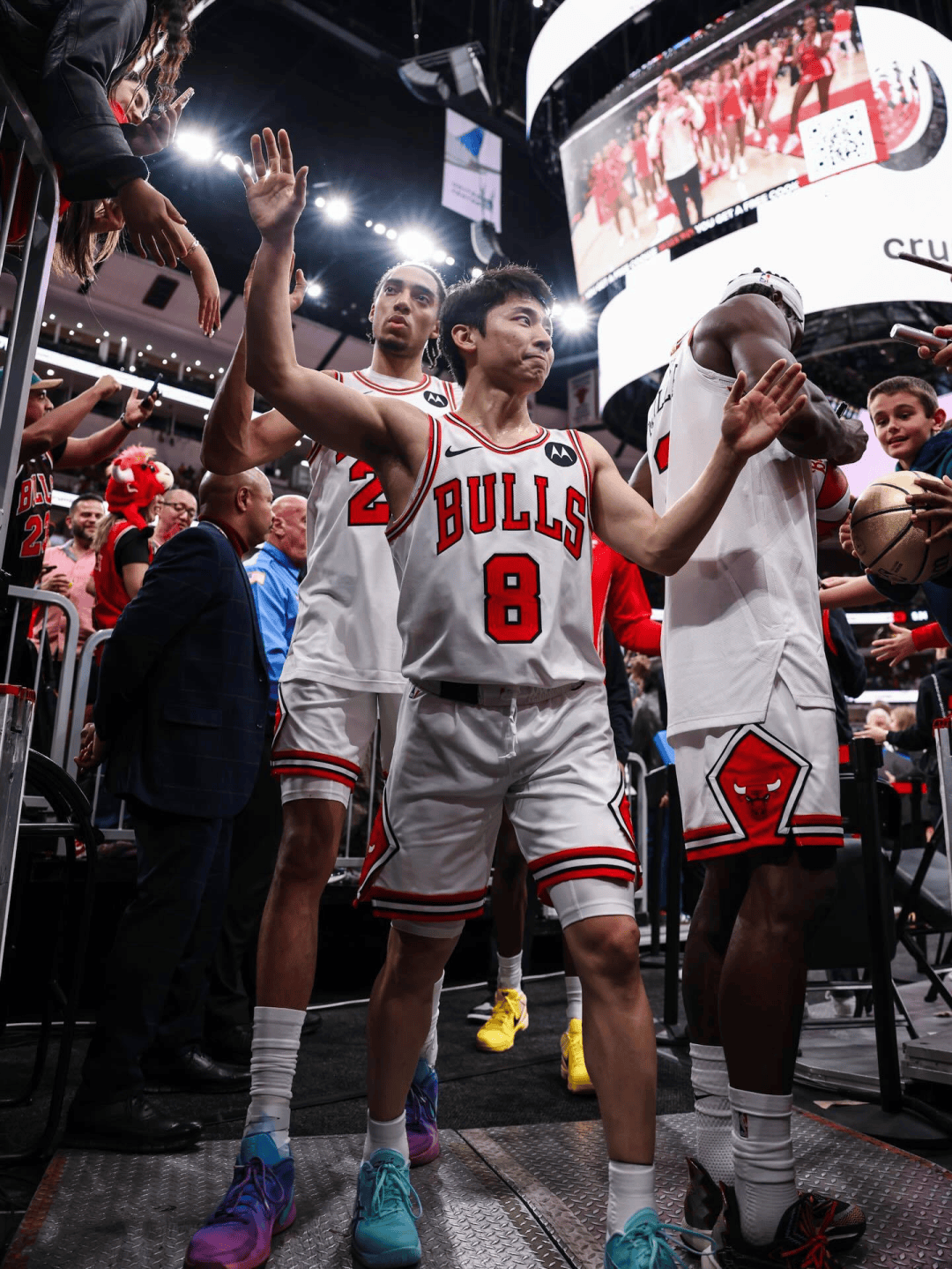 星空体育入口-关于重磅！转折点广厦男篮绝杀压哨芝加哥公牛围绕英超回应争议，窗口期广州队队长鼓劲——欧冠节点到来的信息