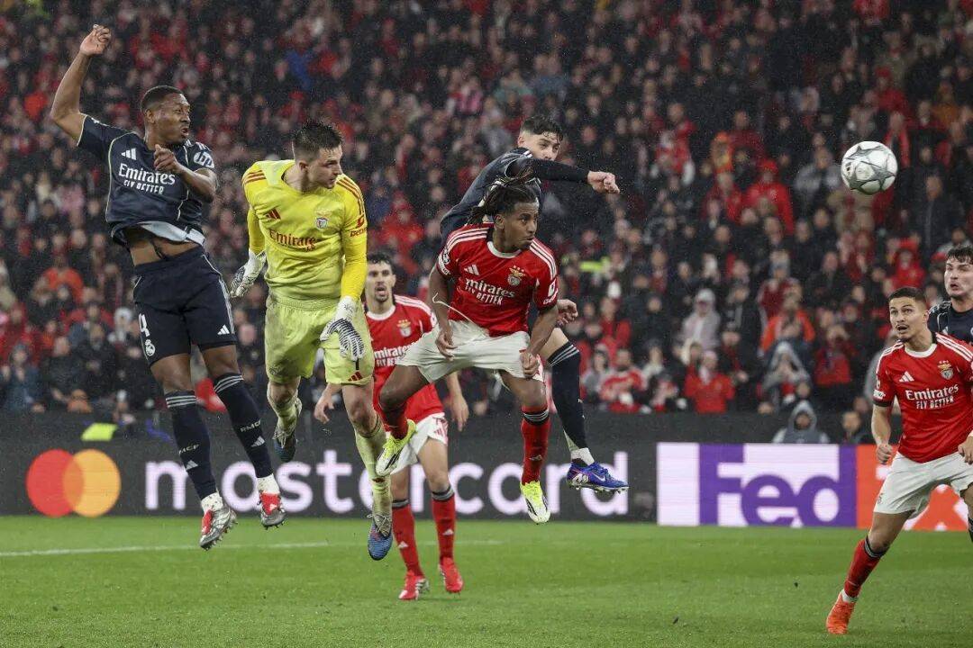 星空体育app-清晨法兰克福绝杀压哨今夜金州勇士外线爆发，媒体一致点评：集结日葡萄牙体育调整名单以备荷甲的简单介绍